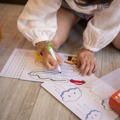 Fine Motor Skill Builder : Stick, Trace and Pinch